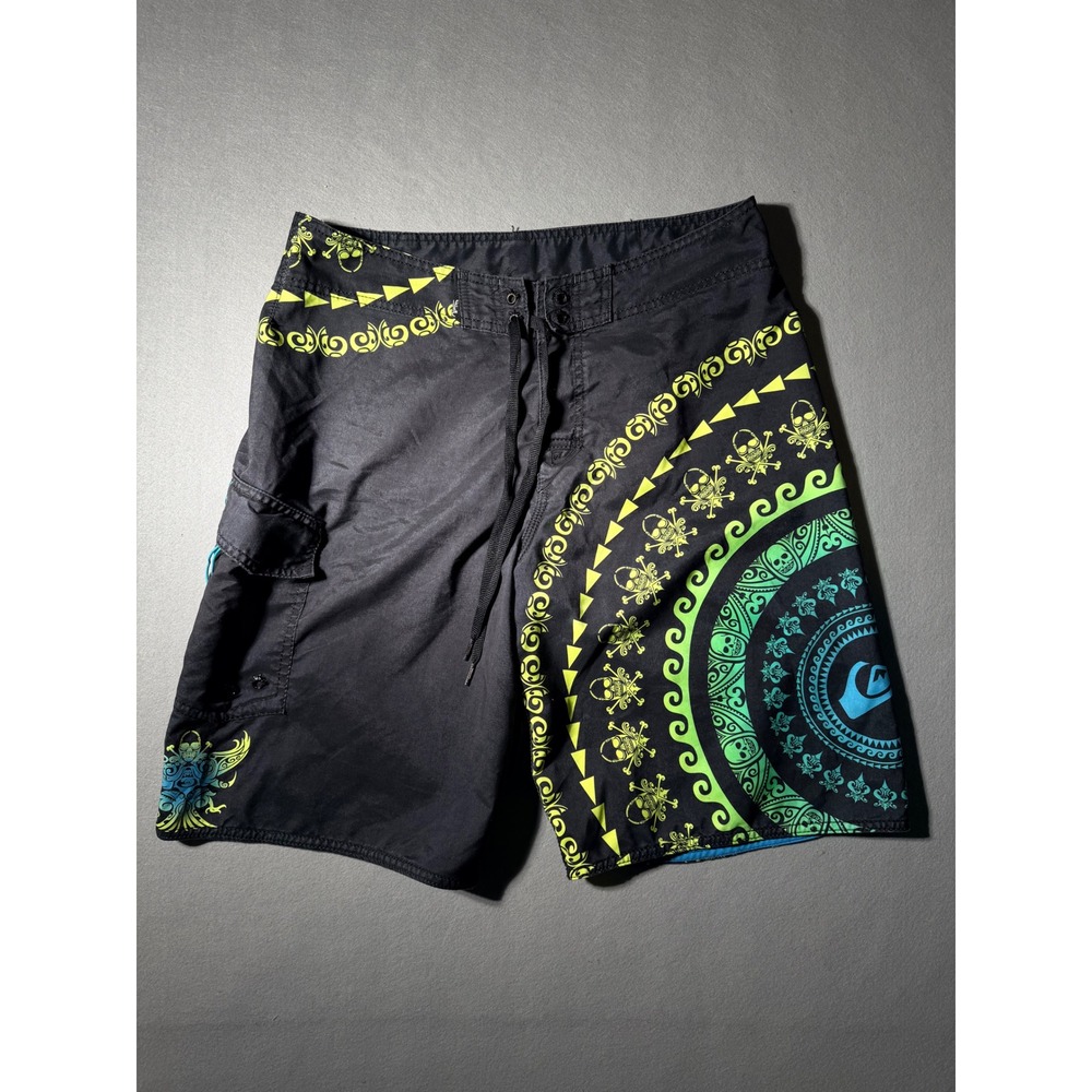 Quiksilver Board Shorts Mens 32 Neon Green Blue Skull Tribal Graphic N101673